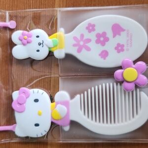 Hello Kitty Mini Comb and Mirror Set
